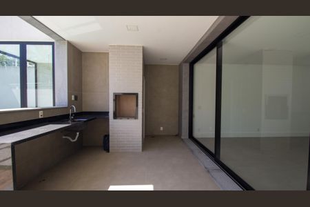 Casa à venda com 330m², 5 quartos e 2 vagas Casa à venda com 330m², 5 quartos e 2 vagasÁrea Gourmet