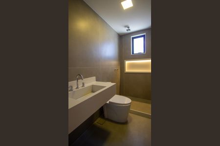 Casa à venda com 330m², 5 quartos e 2 vagas Casa à venda com 330m², 5 quartos e 2 vagasBanheiro da Suíte 3