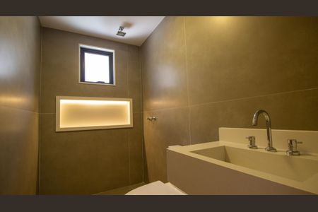 Casa à venda com 330m², 5 quartos e 2 vagas Casa à venda com 330m², 5 quartos e 2 vagasBanheiro da Suíte 2