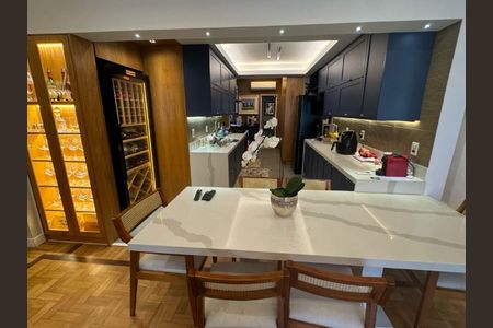 Apartamento à venda com 140m², 3 quartos e 1 vaga
