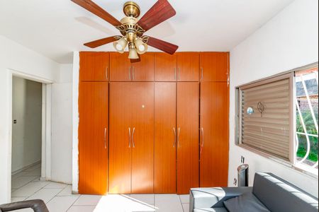 Casa à venda com 440m², 4 quartos e 5 vagas Casa à venda com 440m², 4 quartos e 5 vagasSuíte