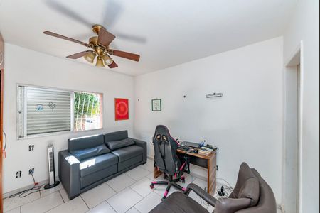 Casa à venda com 440m², 4 quartos e 5 vagas Casa à venda com 440m², 4 quartos e 5 vagasSuíte