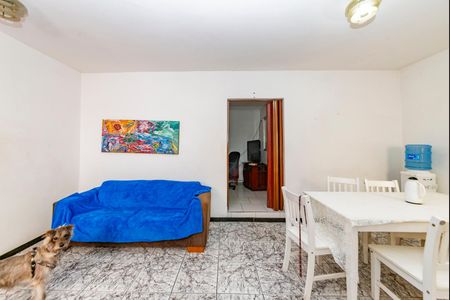 Casa à venda com 440m², 4 quartos e 5 vagas Casa à venda com 440m², 4 quartos e 5 vagasSala