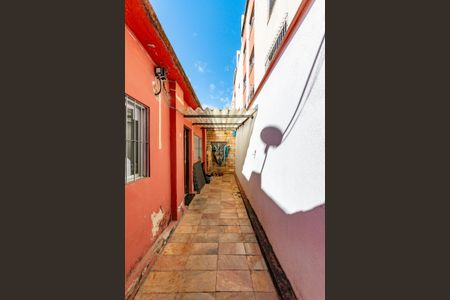 Casa à venda com 440m², 4 quartos e 5 vagas Casa à venda com 440m², 4 quartos e 5 vagasVista/Suíte