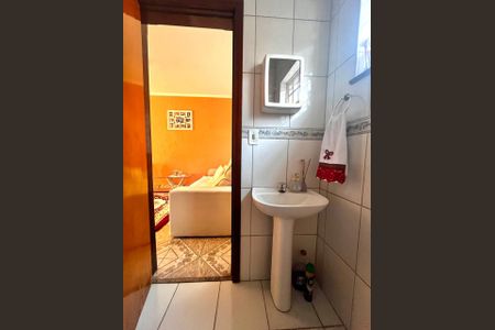 Casa para alugar com 196m², 3 quartos e 1 vaga Casa para alugar com 196m², 3 quartos e 1 vagaLavabo