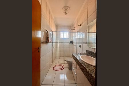 Casa para alugar com 196m², 3 quartos e 1 vaga Casa para alugar com 196m², 3 quartos e 1 vagaBanheiro da Suíte