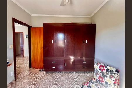 Casa para alugar com 196m², 3 quartos e 1 vaga Casa para alugar com 196m², 3 quartos e 1 vagaQuarto 1