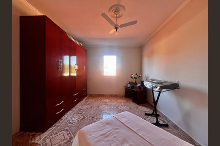 Casa para alugar com 196m², 3 quartos e 1 vaga Casa para alugar com 196m², 3 quartos e 1 vagaQuarto 2