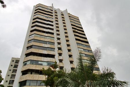 Apartamento à venda com 150m², 3 quartos e 3 vagasFachada