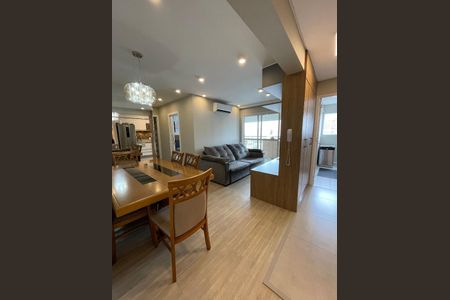 Apartamento à venda com 78m², 2 quartos e 1 vagaSala