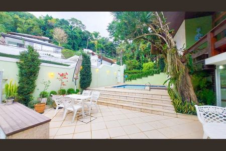 Casa à venda com 409m², 5 quartos e 4 vagas