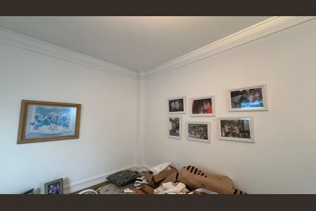 Casa à venda com 508m², 4 quartos e 5 vagas Casa à venda com 508m², 4 quartos e 5 vagasQuarto de Serviço