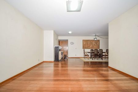 Apartamento à venda com 155m², 4 quartos e 3 vagas