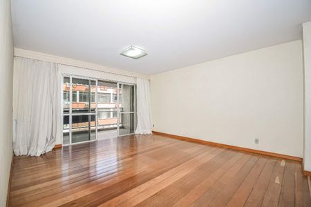 Apartamento à venda com 155m², 4 quartos e 3 vagas