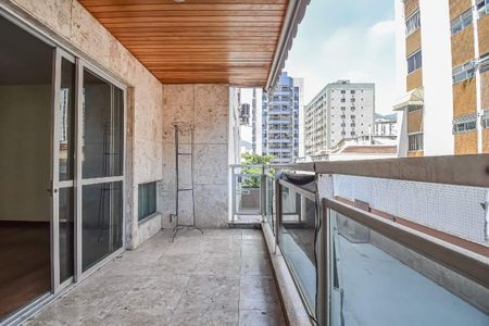 Apartamento à venda com 155m², 4 quartos e 3 vagas