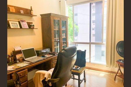 Apartamento à venda com 132m², 4 quartos e 2 vagas