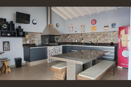 Casa de condomínio à venda com 389m², 4 quartos e 5 vagas Casa de condomínio à venda com 389m², 4 quartos e 5 vagasÁrea Gourmet