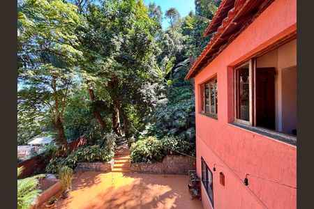 Casa à venda com 246m², 6 quartos e 3 vagas Casa à venda com 246m², 6 quartos e 3 vagasVista da Sala 2