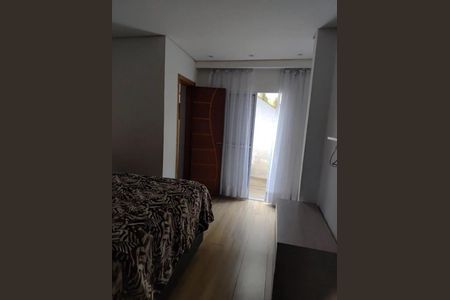 Casa à venda com 190m², 3 quartos e 2 vagas Casa à venda com 190m², 3 quartos e 2 vagasQuarto