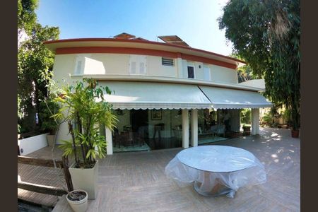 Casa à venda com 500m², 4 quartos e 2 vagas