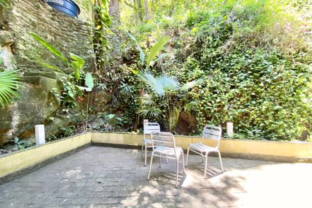 Casa à venda com 300m², 5 quartos e sem vagaVaranda