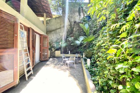 Casa à venda com 300m², 5 quartos e sem vagaVaranda