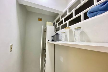 Casa à venda com 300m², 5 quartos e sem vagaDispensa