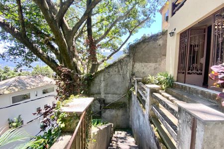 Casa à venda com 300m², 5 quartos e sem vagaQuintal 