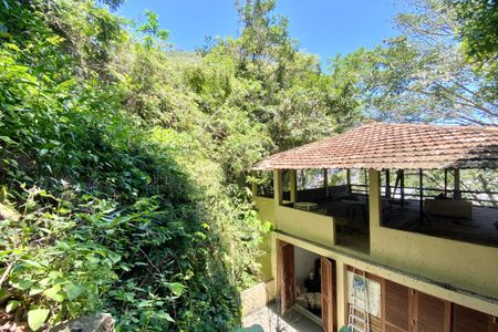 Casa à venda com 300m², 5 quartos e sem vagaQuintal 