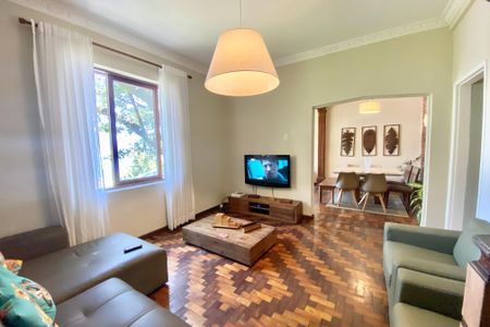 Casa à venda com 300m², 5 quartos e sem vagaSala 