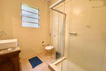 Casa à venda com 300m², 5 quartos e sem vagaBanheiro 2