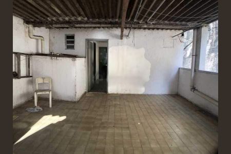 Casa à venda com 230m², 1 quarto e sem vaga