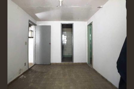 Casa à venda com 230m², 1 quarto e sem vaga