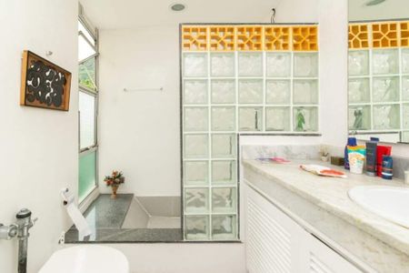 Apartamento à venda com 118m², 2 quartos e 1 vaga