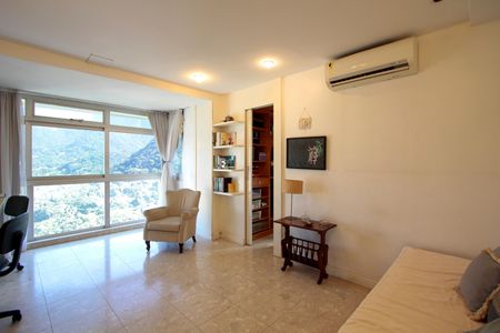 Apartamento à venda com 430m², 6 quartos e 2 vagasSuíte