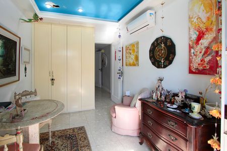 Apartamento à venda com 430m², 6 quartos e 2 vagasQuarto 5