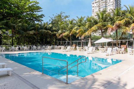 Apartamento à venda com 430m², 6 quartos e 2 vagasÁrea comum - Piscina