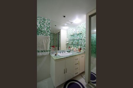 Apartamento à venda com 430m², 6 quartos e 2 vagasBanheiro Suíte 4