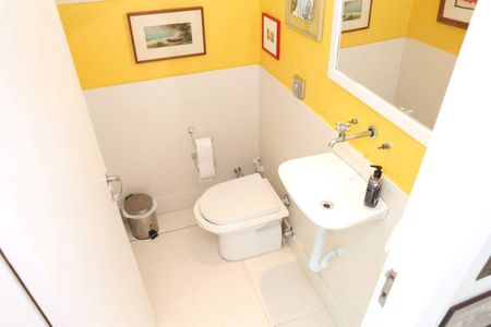 Casa à venda com 315m², 4 quartos e 2 vagas