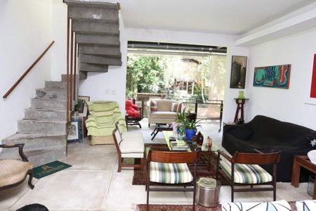 Casa à venda com 315m², 4 quartos e 2 vagas