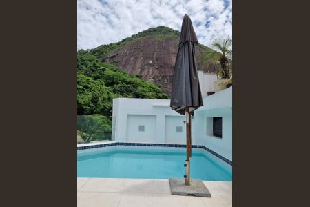 Casa à venda com 315m², 4 quartos e 2 vagas