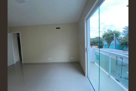 Casa à venda com 156m², 3 quartos e 1 vaga