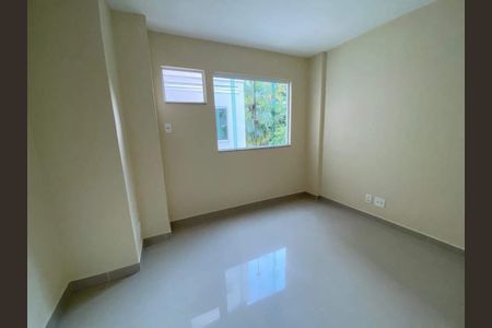 Casa à venda com 156m², 3 quartos e 1 vaga