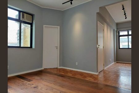 Apartamento à venda com 117m², 3 quartos e sem vaga