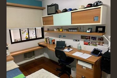 Apartamento à venda com 216m², 4 quartos e 2 vagas