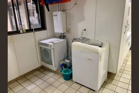 Apartamento à venda com 216m², 4 quartos e 2 vagas