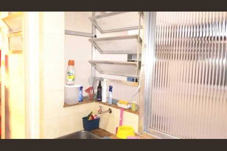 Apartamento à venda com 77m², 2 quartos e sem vaga