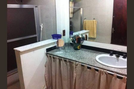 Casa à venda com 213m², 3 quartos e 1 vaga
