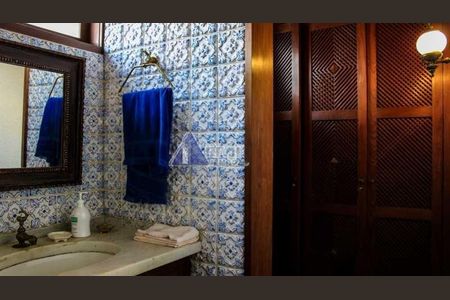 Casa à venda com 1028m², 4 quartos e 3 vagas