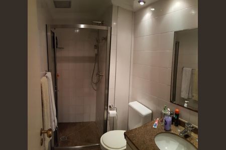 Apartamento à venda com 123m², 4 quartos e 2 vagas Apartamento à venda com 123m², 4 quartos e 2 vagasBANHEIRO